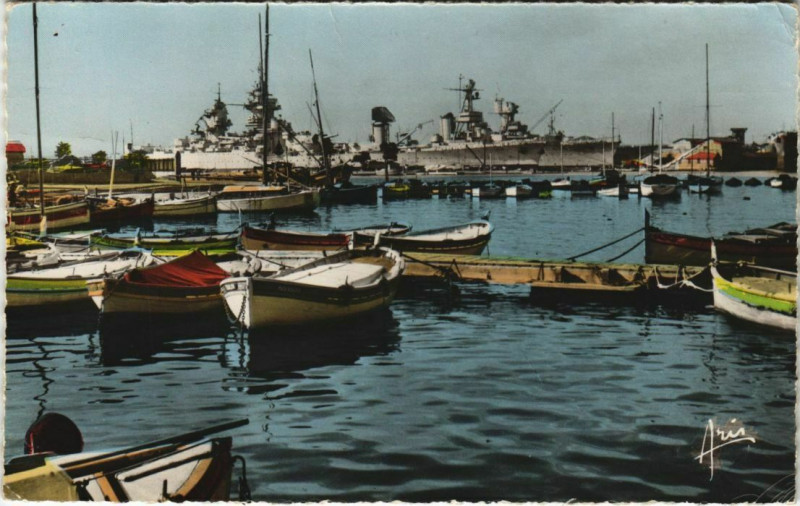Carte postale ancienne Toulon Le Port France à Toulon