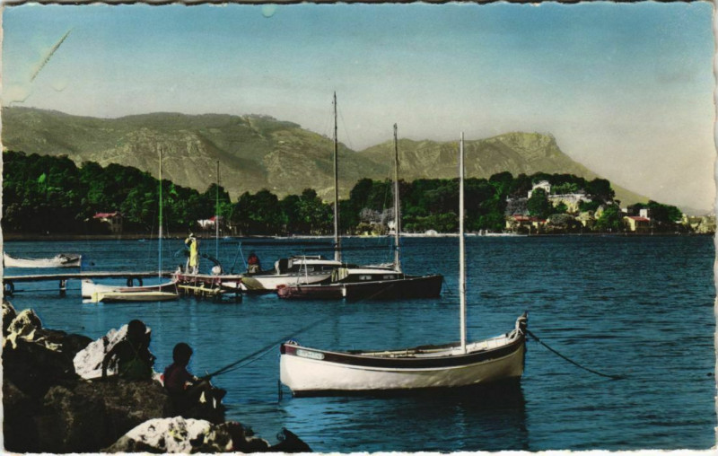 Carte postale ancienne Toulon -Tamaris ,Le Port France à Toulon
