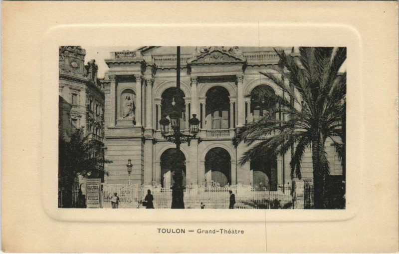 Carte postale ancienne Toulon Grand Theatre France à Toulon