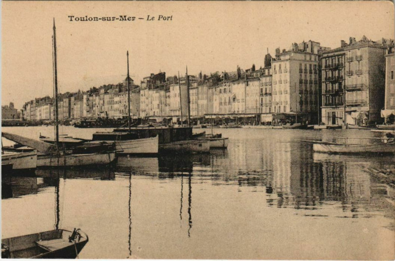 Carte postale ancienne Toulon Le Port France à Toulon