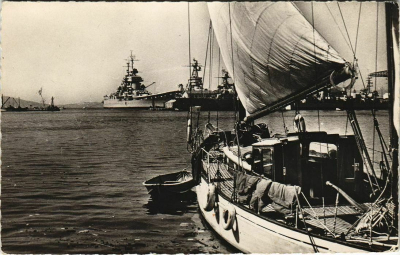 Carte postale ancienne Toulon Yacht au port France à Toulon