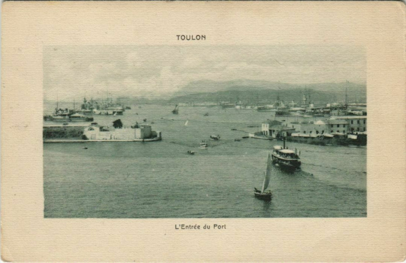 Carte postale ancienne Toulon Entree du Port France à Toulon