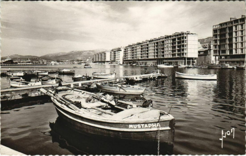 Carte postale ancienne Toulon Vieille Darse France à Toulon