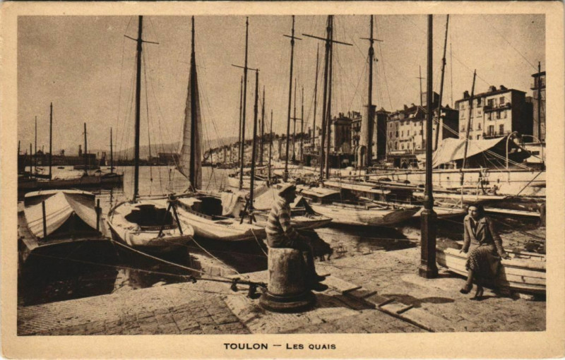 Carte postale ancienne Toulon Les Quais France à Toulon