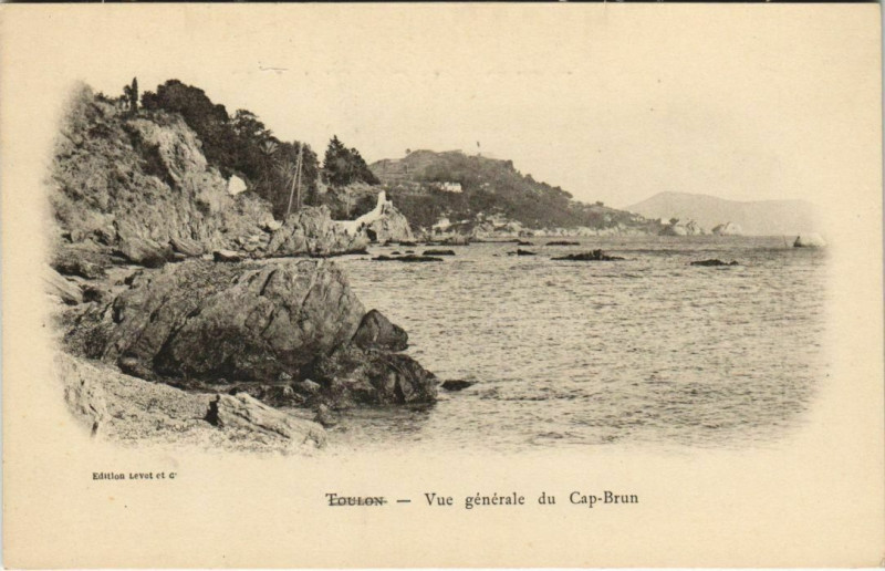 Carte postale ancienne Toulon vue generale du Cap Brun France à Toulon