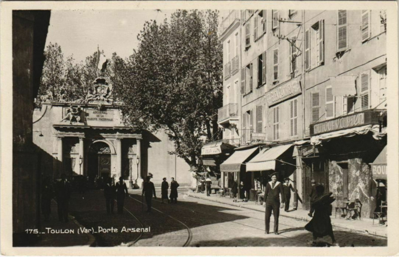 Carte postale ancienne Toulon Porte Arsenal France à Toulon