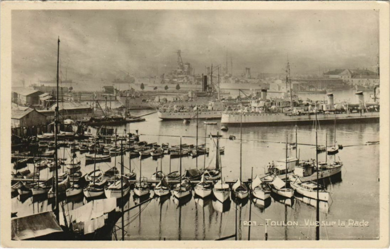 Carte postale ancienne Toulon vue sur la Rade France à Toulon