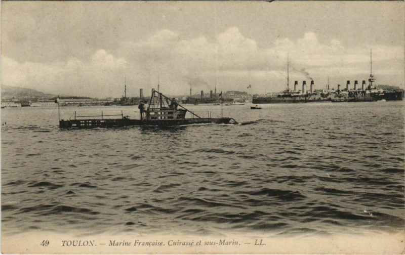 Carte postale ancienne Toulon Curiasse et sous Marin France à Toulon