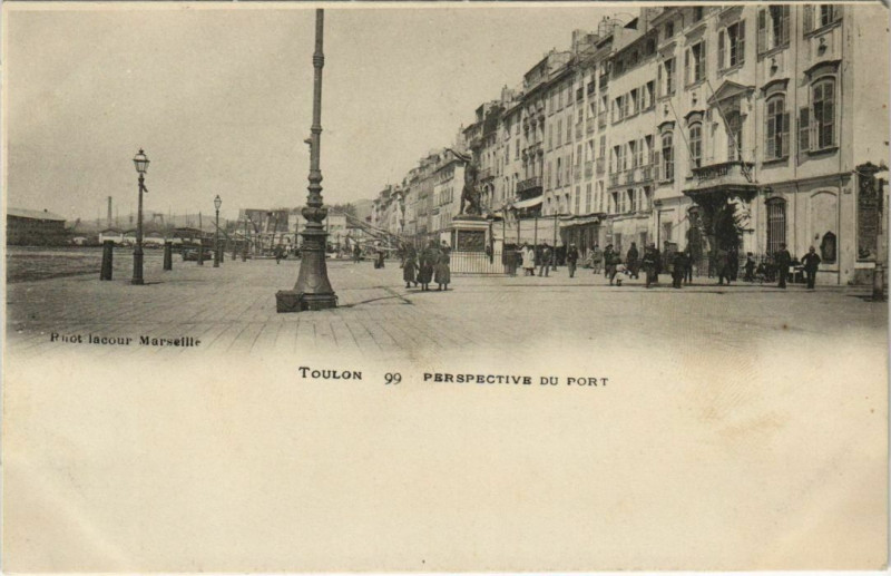 Carte postale ancienne Toulon Perspective du Port France à Toulon