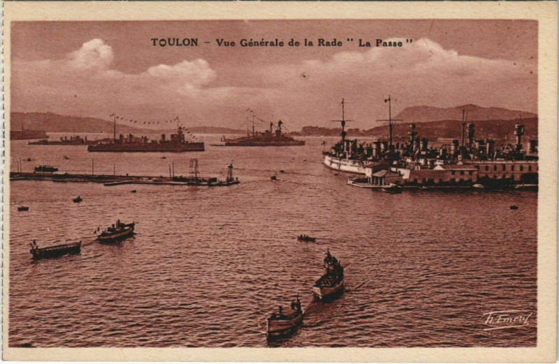 Carte postale ancienne Toulon vue generale de la Rade France à Toulon