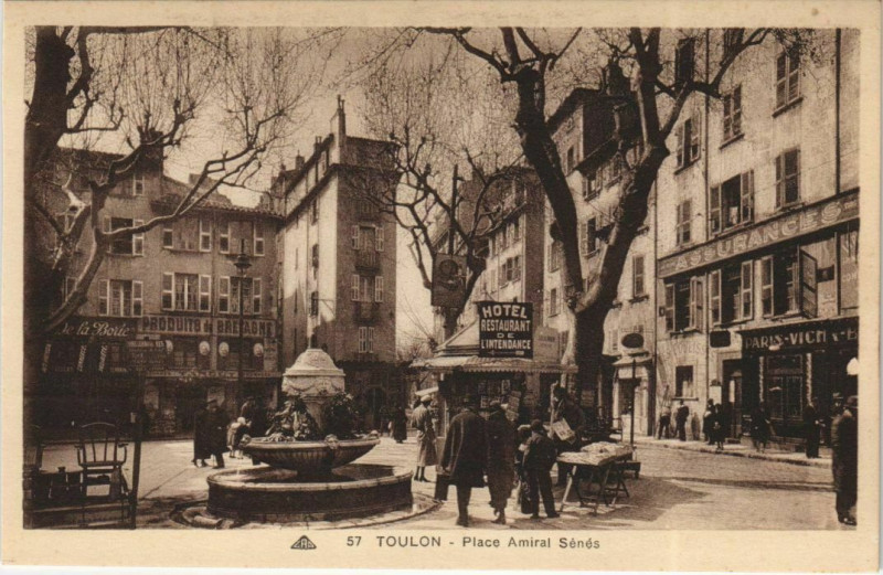 Carte postale ancienne Toulon Place Amiral Senes France à Toulon