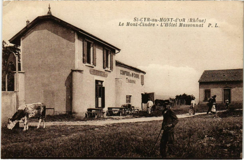 Carte postale ancienne Saint-Cyr-au-Mont-d'Or - Le Mont-Cindre - L'Hotel Massonnat à Saint-Cyr-au-Mont-d'Or