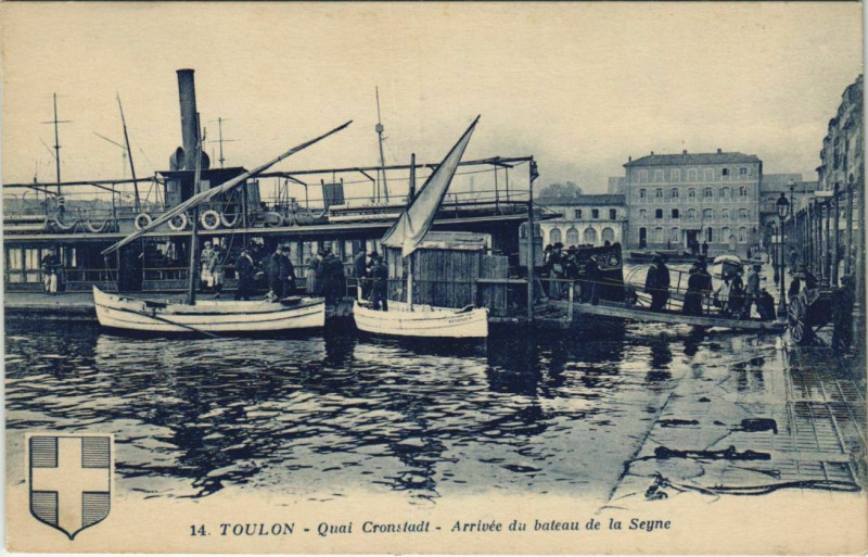 Carte postale ancienne Toulon Quai Cronstadt ,Arrivee du bateau de la Seyne France à Toulon