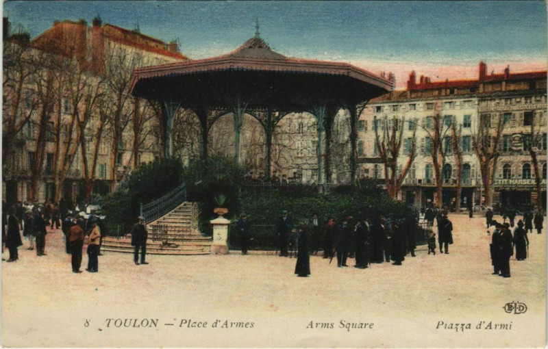 Carte postale ancienne Toulon Place d'Armes France à Toulon