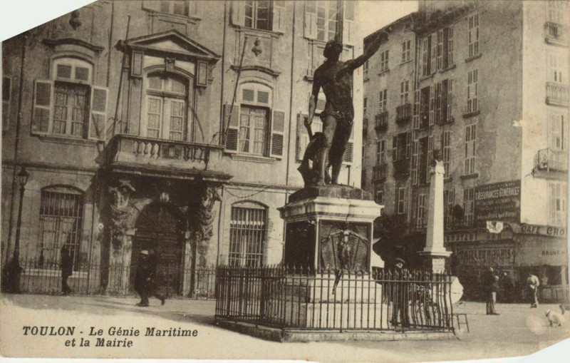 Carte postale ancienne Toulon Le Genie Maritime et la Mairie France à Toulon