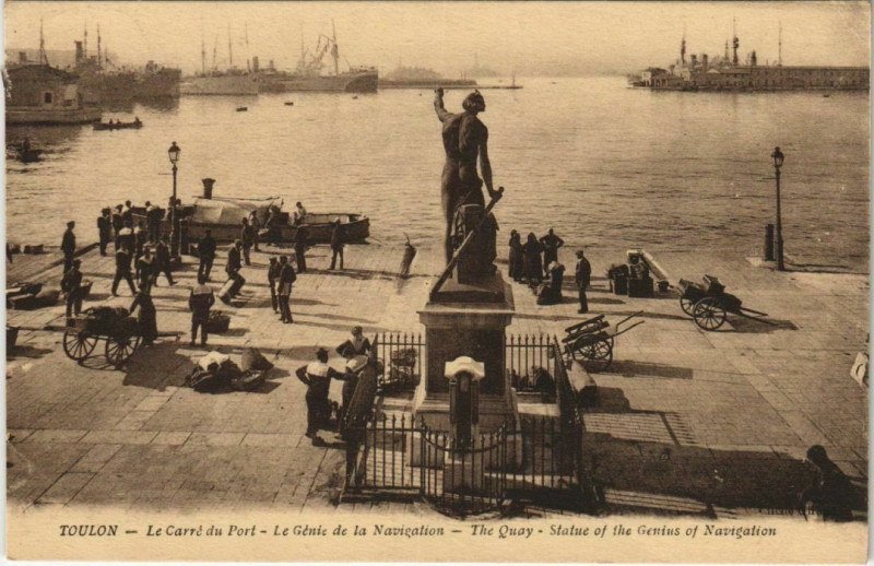 Carte postale ancienne Toulon Le Carre du Port ,Genie de la Navigation France à Toulon