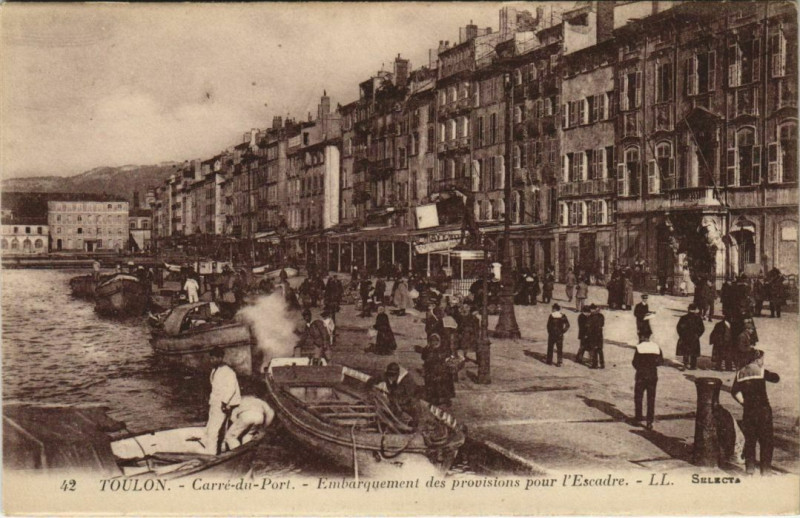 Carte postale ancienne Toulon Carre du Port ,Embarquement des provisions France à Toulon