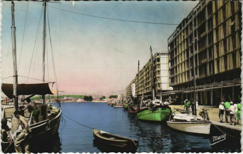 Carte postale ancienne Toulon Le Port France à Toulon