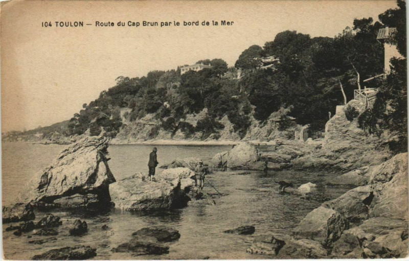 Carte postale ancienne Toulon Route du Cap Brun France à Toulon