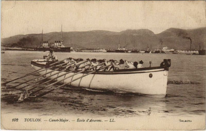 Carte postale ancienne Toulon Canot Major ,Ecole d'Avirons France à Toulon