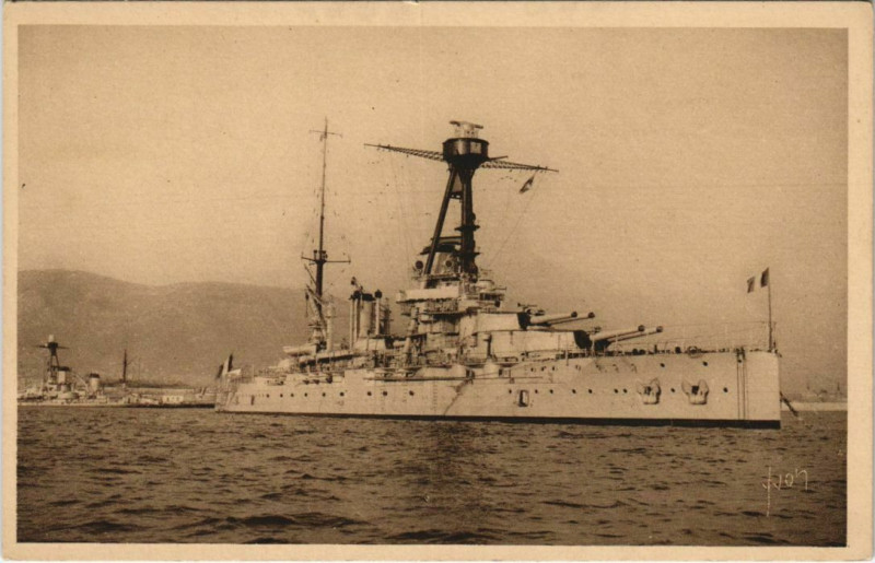 Carte postale ancienne Toulon Cuirasse Lorraine, 25000 tonnes France à Toulon