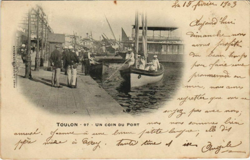 Carte postale ancienne Toulon Un coin du Port France à Toulon