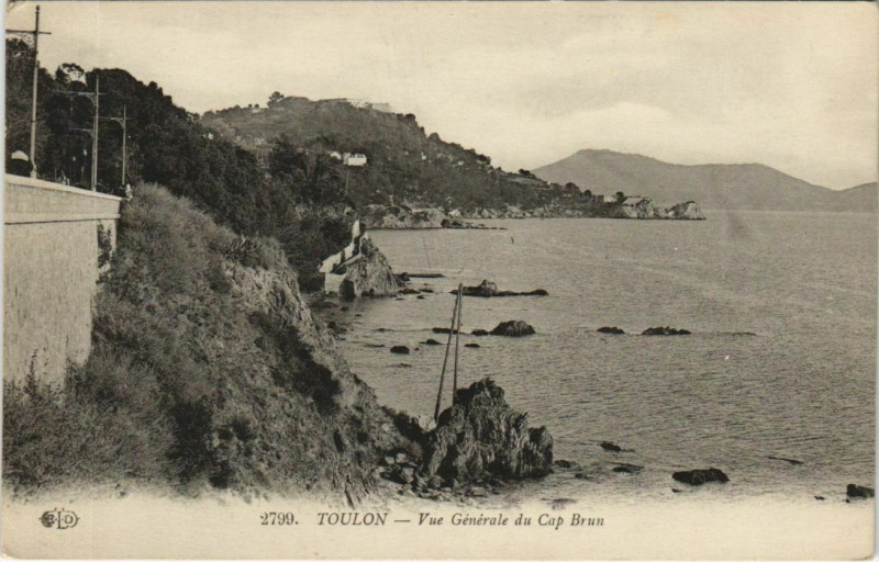 Carte postale ancienne Toulon vue generale du Cap Brun France à Toulon