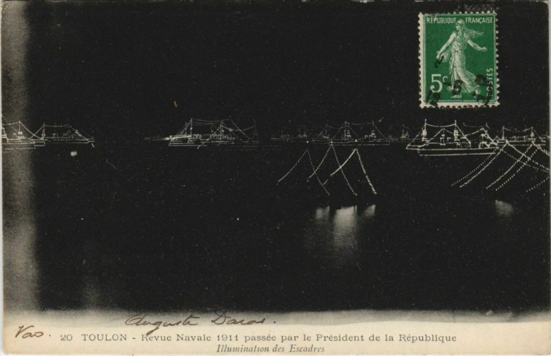 Carte postale ancienne Toulon Revue Navale 1911 passe par le President France à Toulon