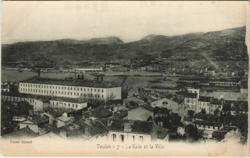 Carte postale ancienne Toulon La Rade et la Ville France à Toulon