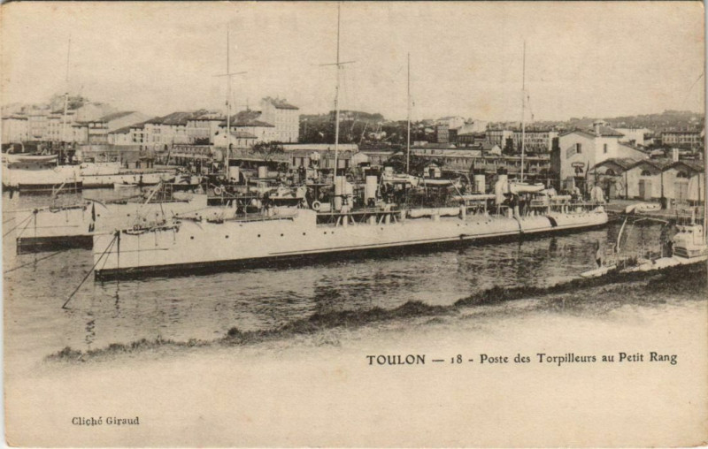 Carte postale ancienne Toulon Poste des Torpilleurs au Petit Rang France à Toulon