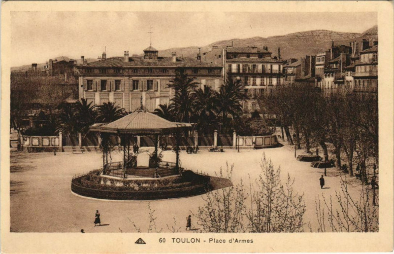 Carte postale ancienne Toulon Place d'Armes France à Toulon