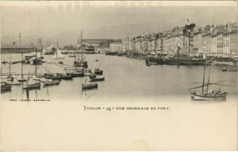 Carte postale ancienne Toulon vue generale du Port France à Toulon