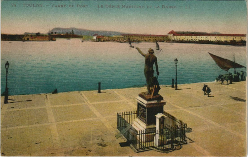 Carte postale ancienne Toulon Carre du Port ,Le Genie Maritime et la Darse France à Toulon