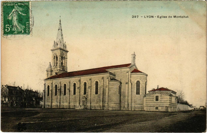 Carte postale ancienne Lyon- Eglise de Montchat France à Lyon