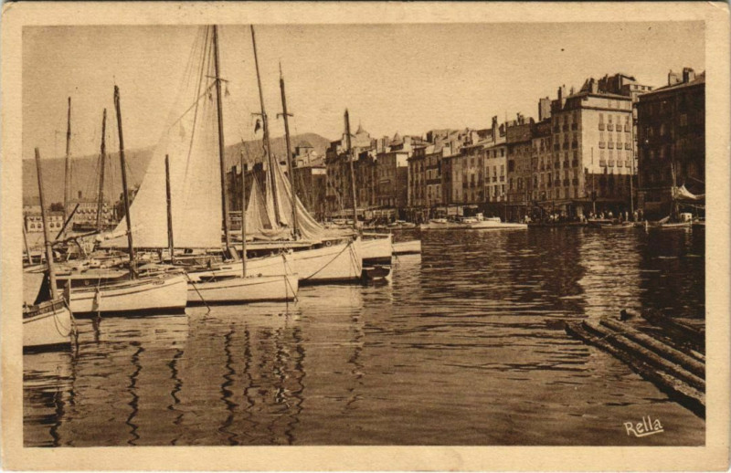 Carte postale ancienne Toulon Au Port France à Toulon