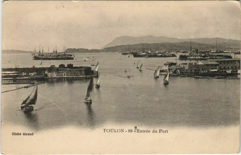 Carte postale ancienne Toulon Entree du Port France à Toulon