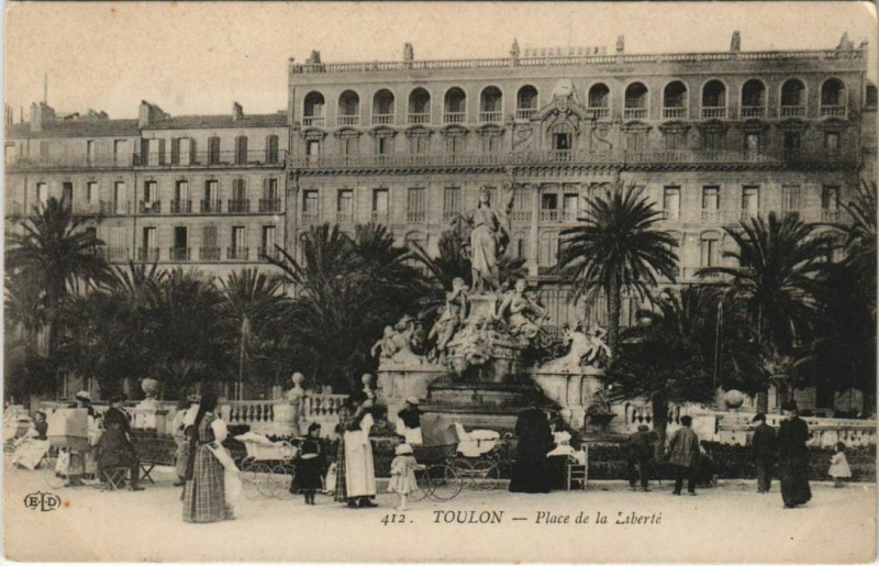 Carte postale ancienne Toulon Place de la Liberte France à Toulon