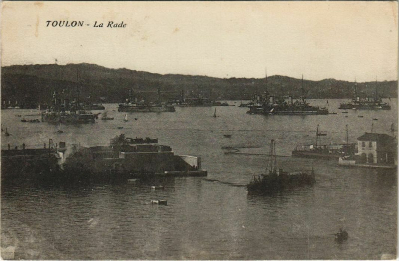 Carte postale ancienne Toulon La Rade France à Toulon