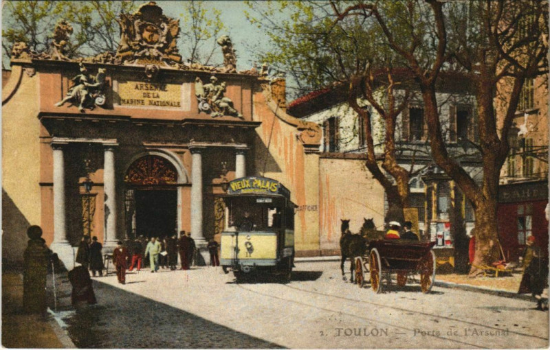 Carte postale ancienne Toulon Porte de l'Arsenal France à Toulon