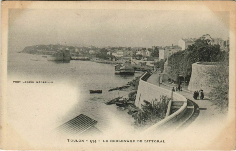 Carte postale ancienne Toulon Boulevard du Littoral France à Toulon