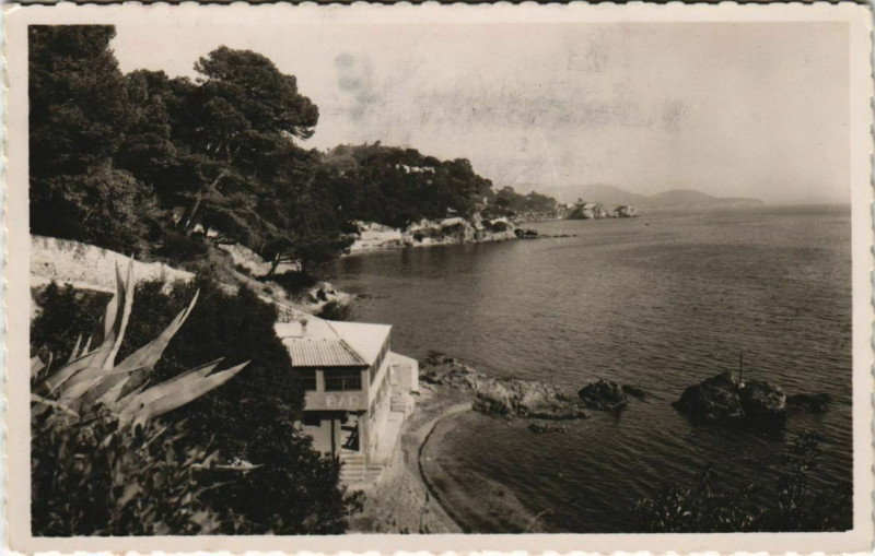 Carte postale ancienne Toulon Descente du chemin des Douaniers France à Toulon
