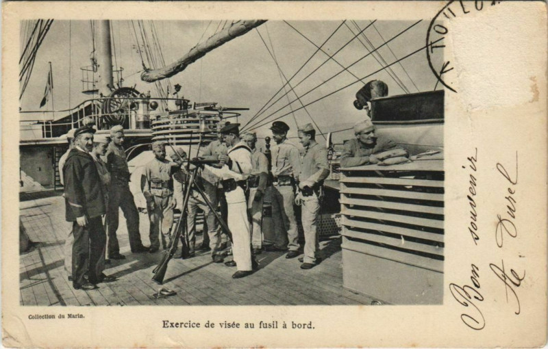 Carte postale ancienne Toulon Exercice de visee au fusil a bord France à Toulon