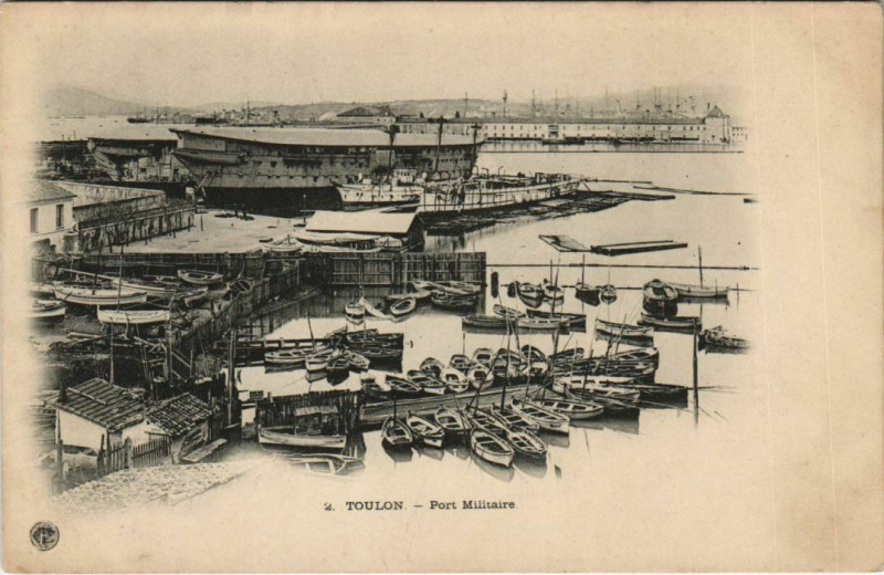 Carte postale ancienne Toulon Port Militaire France à Toulon