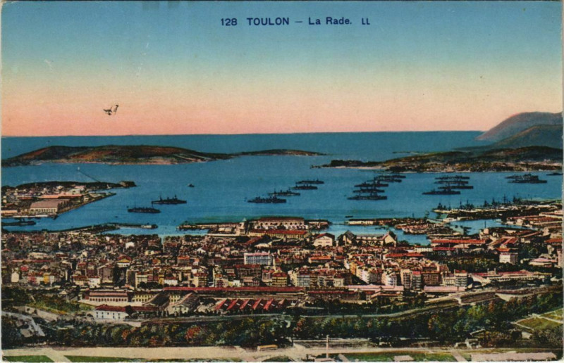 Carte postale ancienne Toulon La Rade France à Toulon