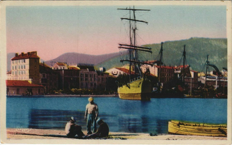 Carte postale ancienne Toulon Port Marchand France à Toulon