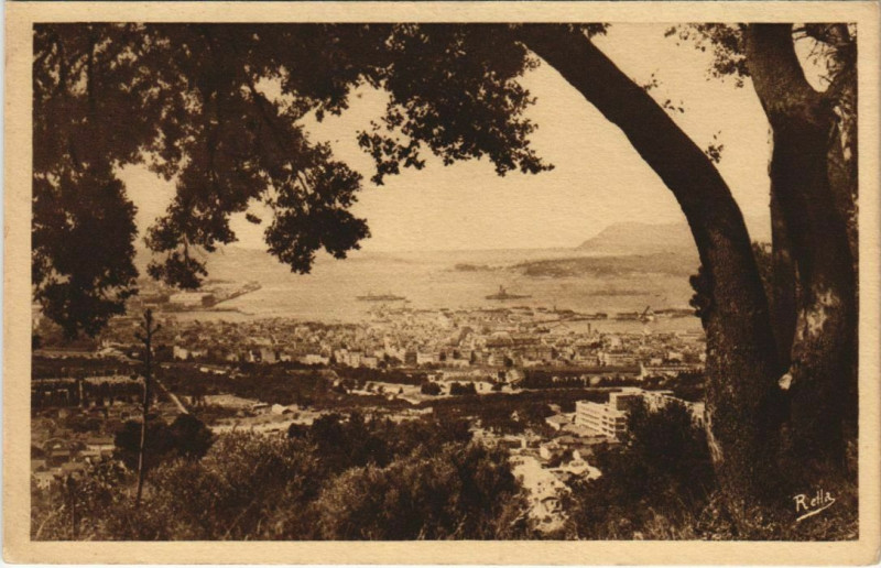 Carte postale ancienne Toulon vue generale prise du mont Faron France à Toulon