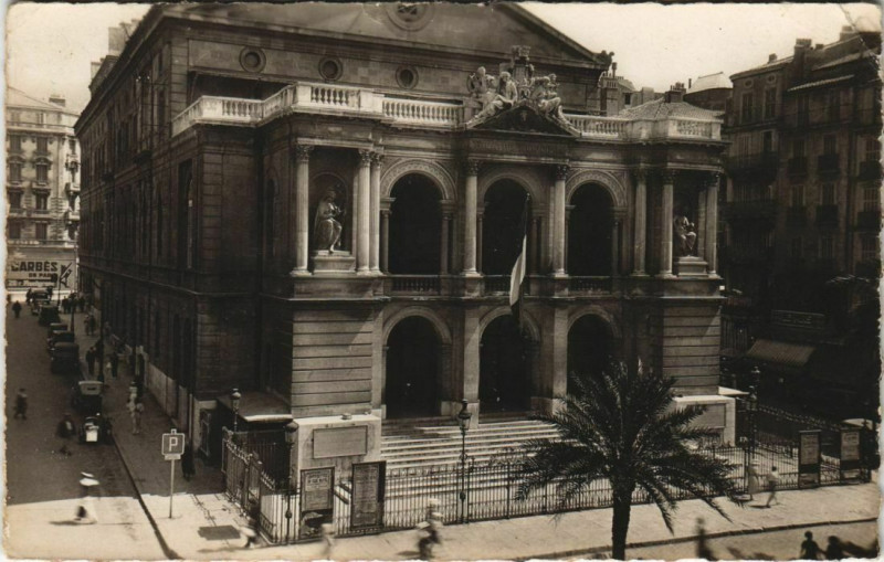 Carte postale ancienne Toulon Le Theatre France à Toulon