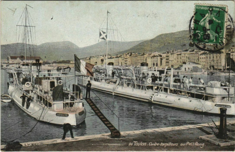 Carte postale ancienne Toulon Contre torpilleurs au Petit Rang France à Toulon