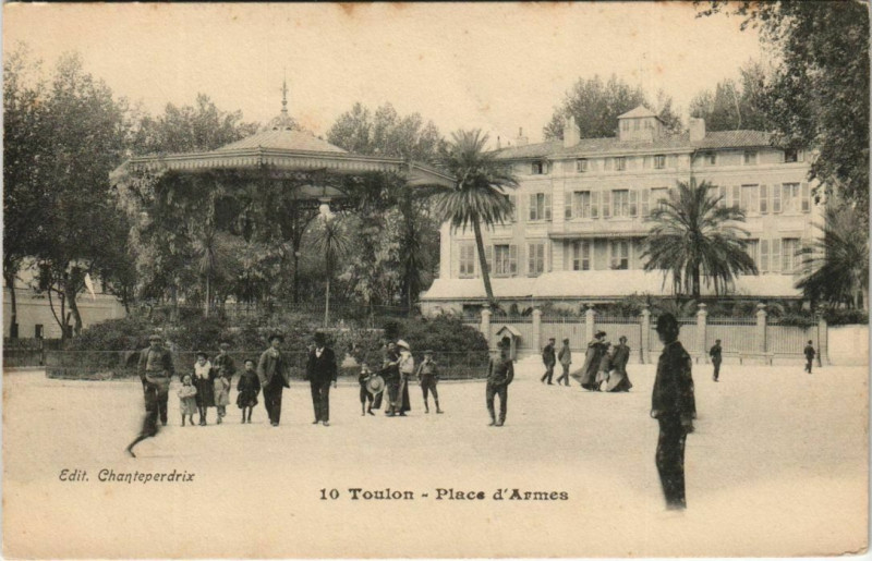 Carte postale ancienne Toulon Place d'Armes France à Toulon