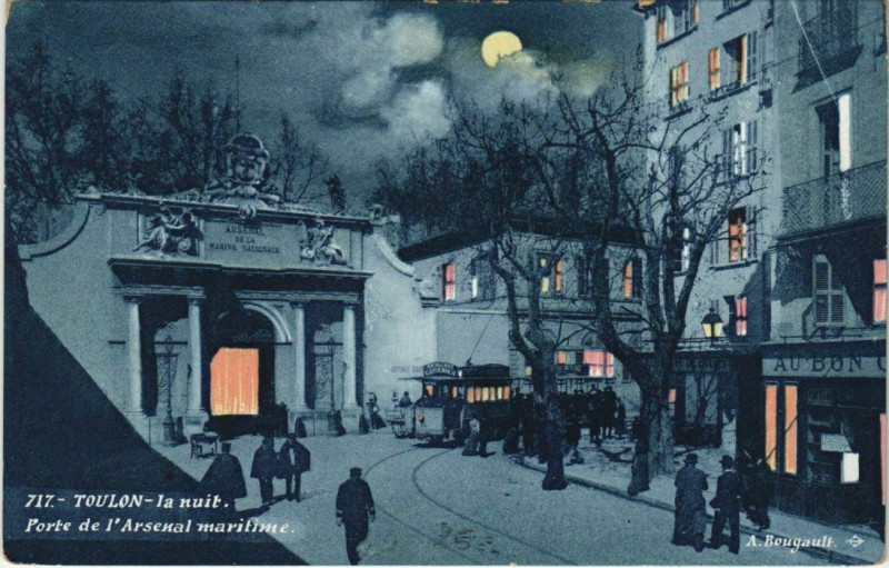 Carte postale ancienne Toulon la nuit ,Porte de l'Arsenal maritime France à Toulon